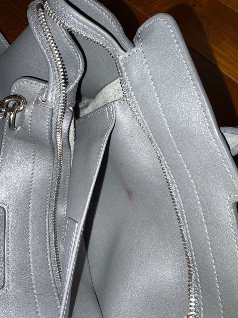 【定価から半額以下】サンローラン　ショルダーバッグ