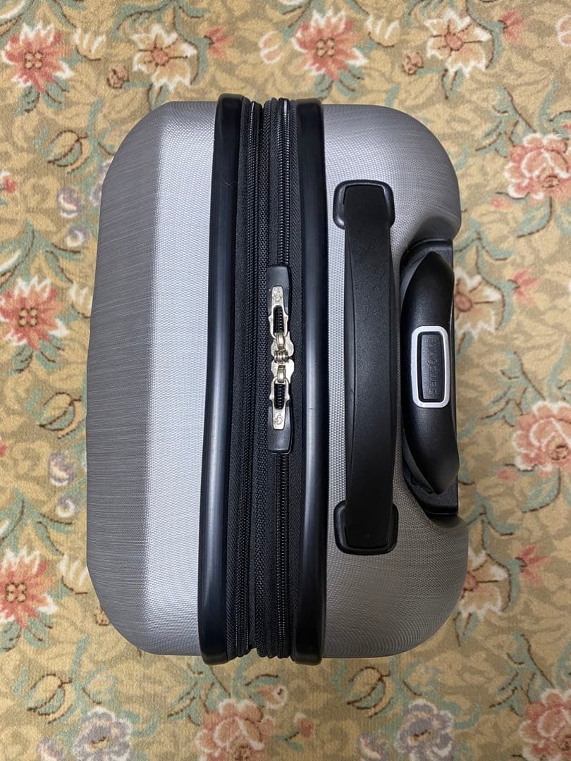 Samsoniteサムソナイト 拡張付きスーツケース/キャリーケース