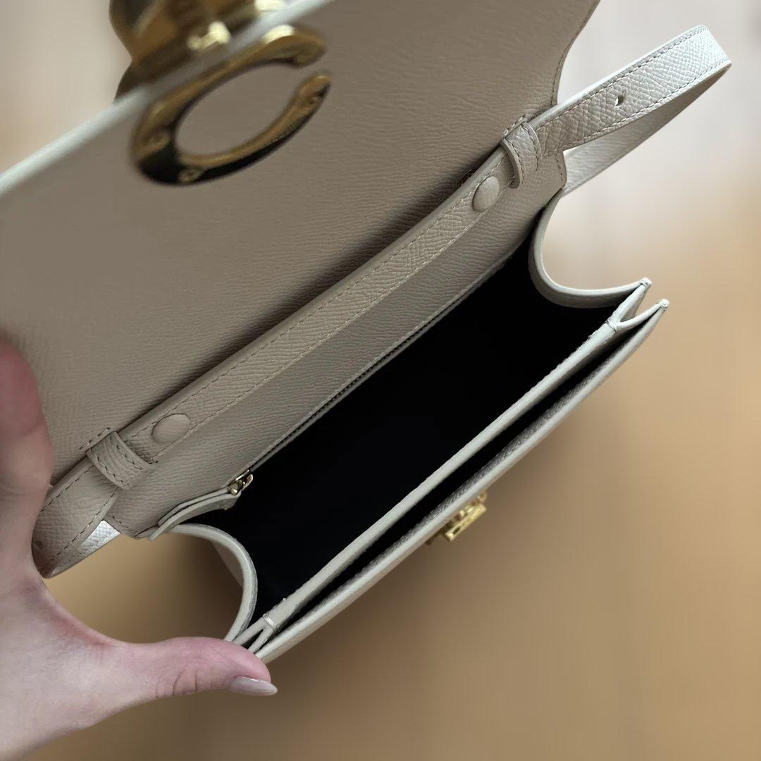 (1/20まで値下げ)カフネ　ショルダーバッグ