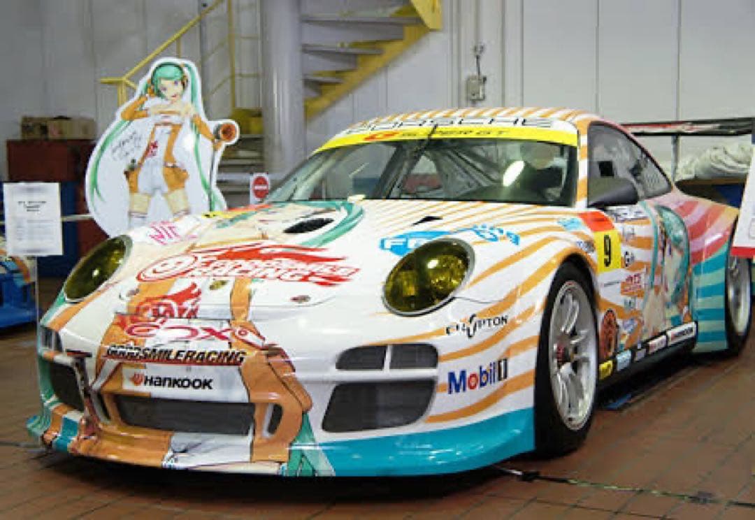 希少　1/18 オートアート　ポルシェ911GT3R 2010