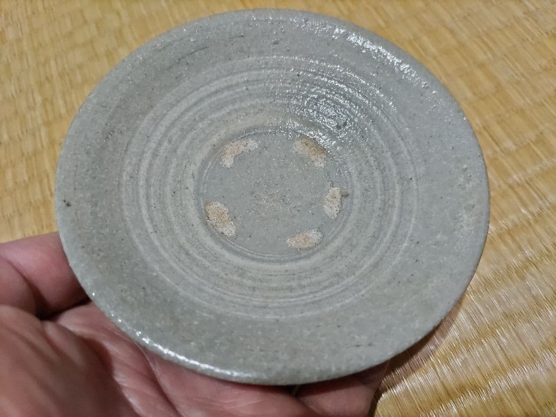 李朝　輪線状の　刷毛目　皿（12.3cm）良品！