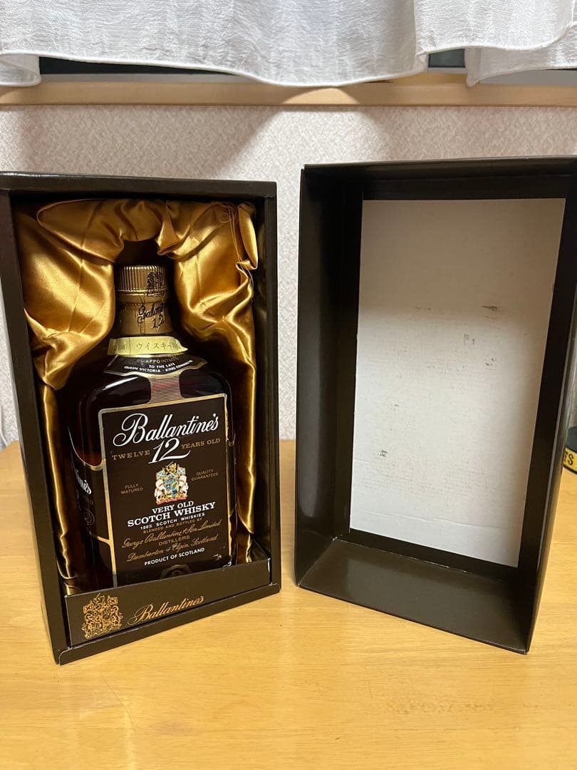 【希少】バランタイン 12年 特級 スコッチウイスキー 箱あり
