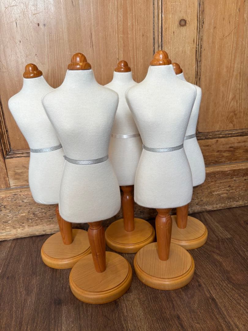 犬服用トルソー 5体セット 木製台座付き