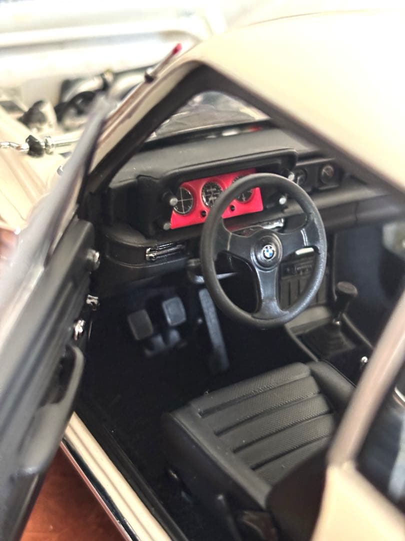 BMW 2002 turbo ミニカー1/18