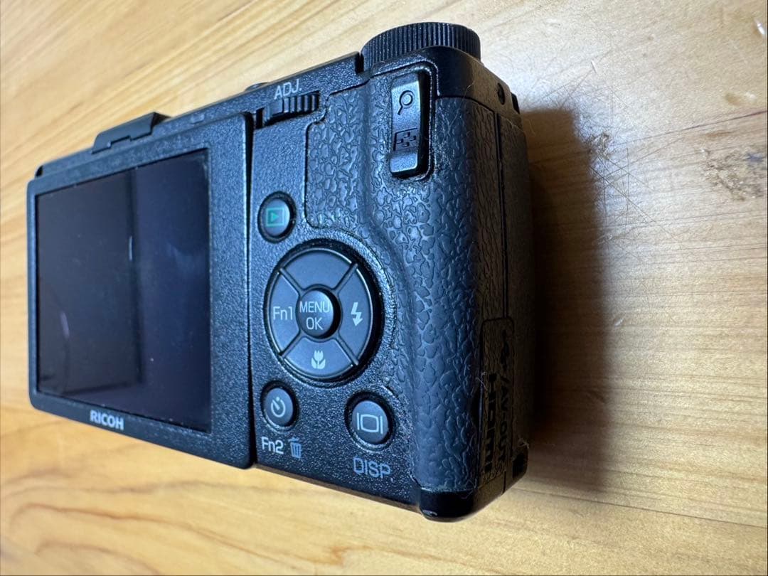 【中古品】RICOH GR DIGITAL IV （箱付き）ショット数5200回