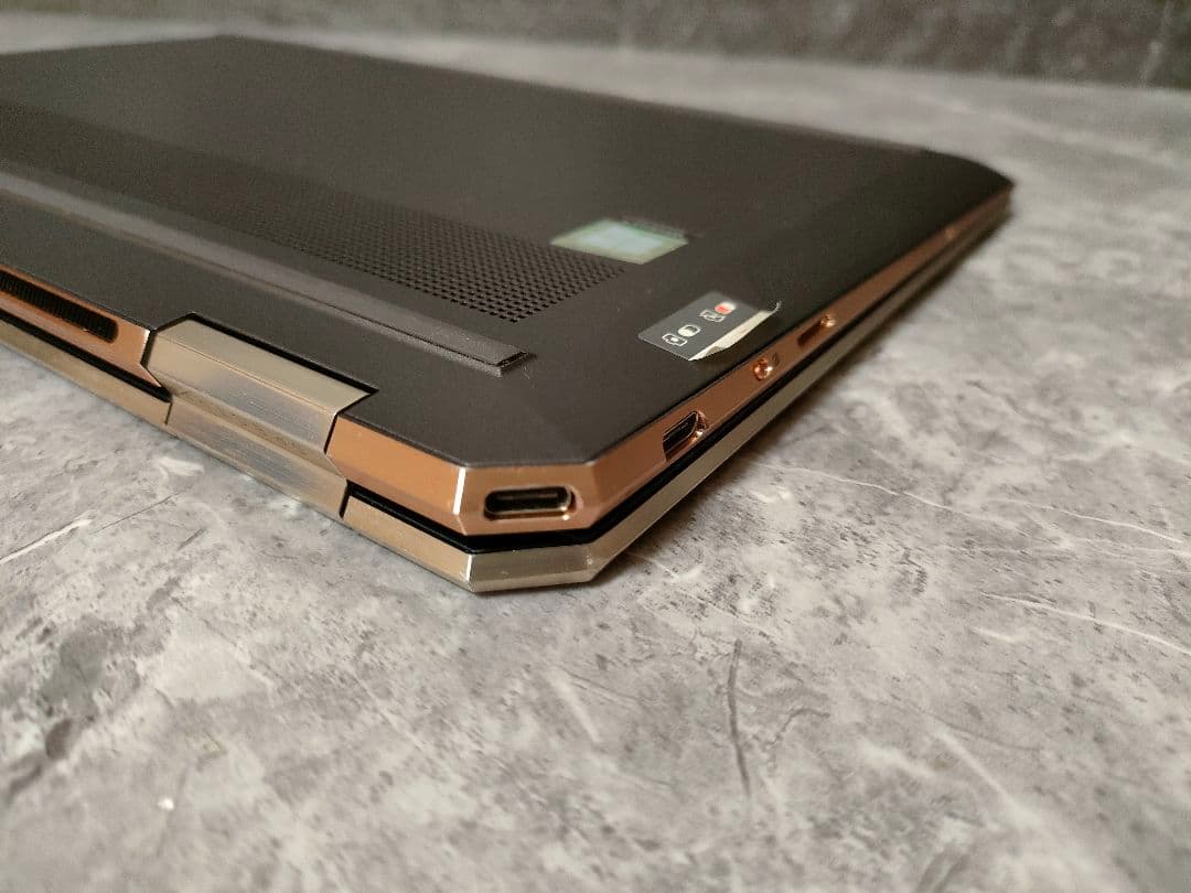 HP SPECTRE corei5 第10世代 新品NVMeSSD256 タッチ