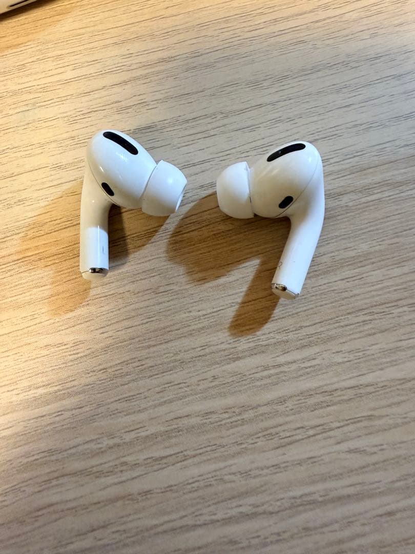 おまけ付き AirPods Pro 第一世代　タイプCワイヤレス充電ケース付き