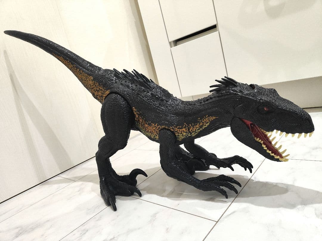 ジュラシック・ワールド インドラプトル 99cm　観賞用☆