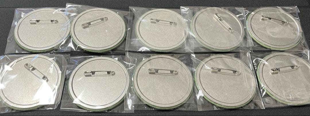 カリスマ 本橋依央利 IB 缶バ