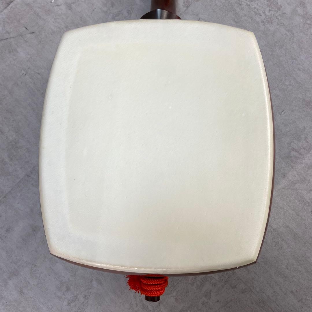 中棹地唄三味線　子持ち綾杉胴　棹紅木　沈みトチ　2枚溝金細　K刻印　総桐ケース