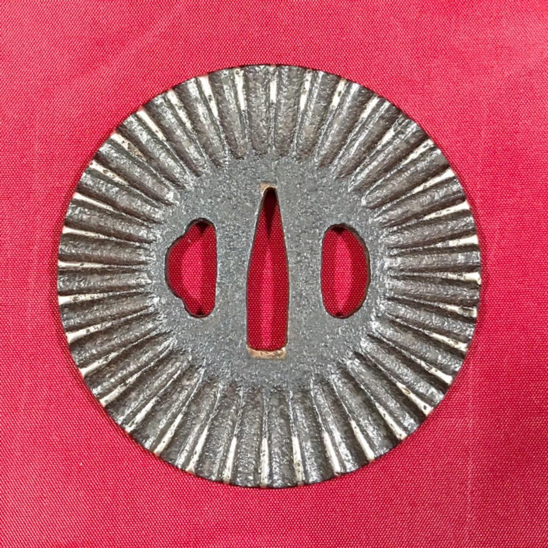 鍔　鐔　日輪の図？　桃山？