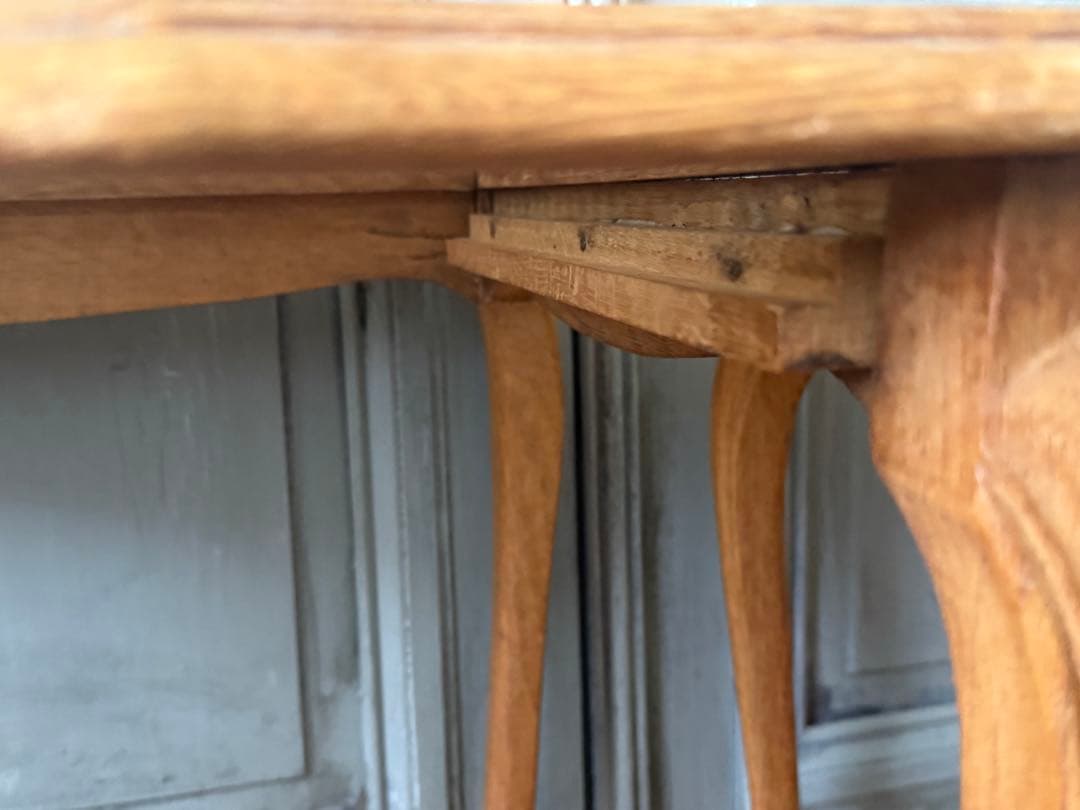 【値下げ】フランスアンティーク　ガラス天板のネストテーブル　猫脚