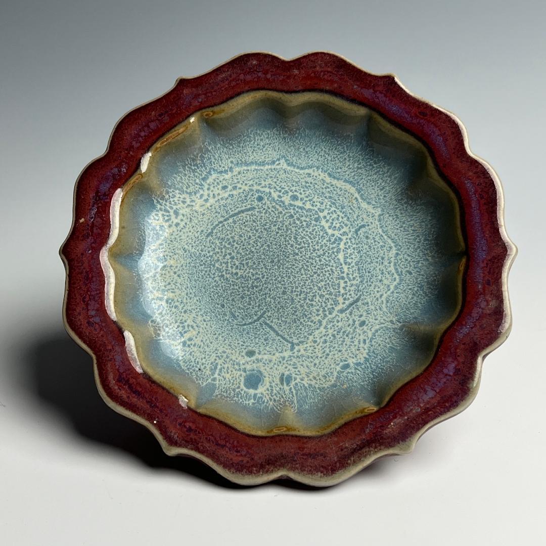 鈞窯 玫瑰紫釉陵花鼓釘三足洗 款 唐物 中国古玩 中国美術 A802as