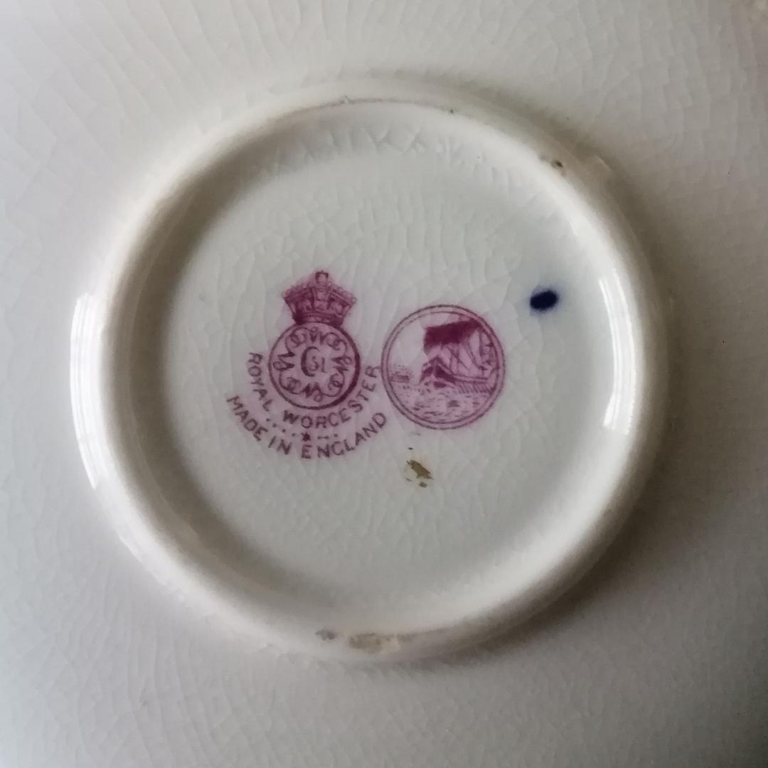 逸品　ロイヤルウースター　金彩デミタス　カップアンドソーサー　英国　アンティーク