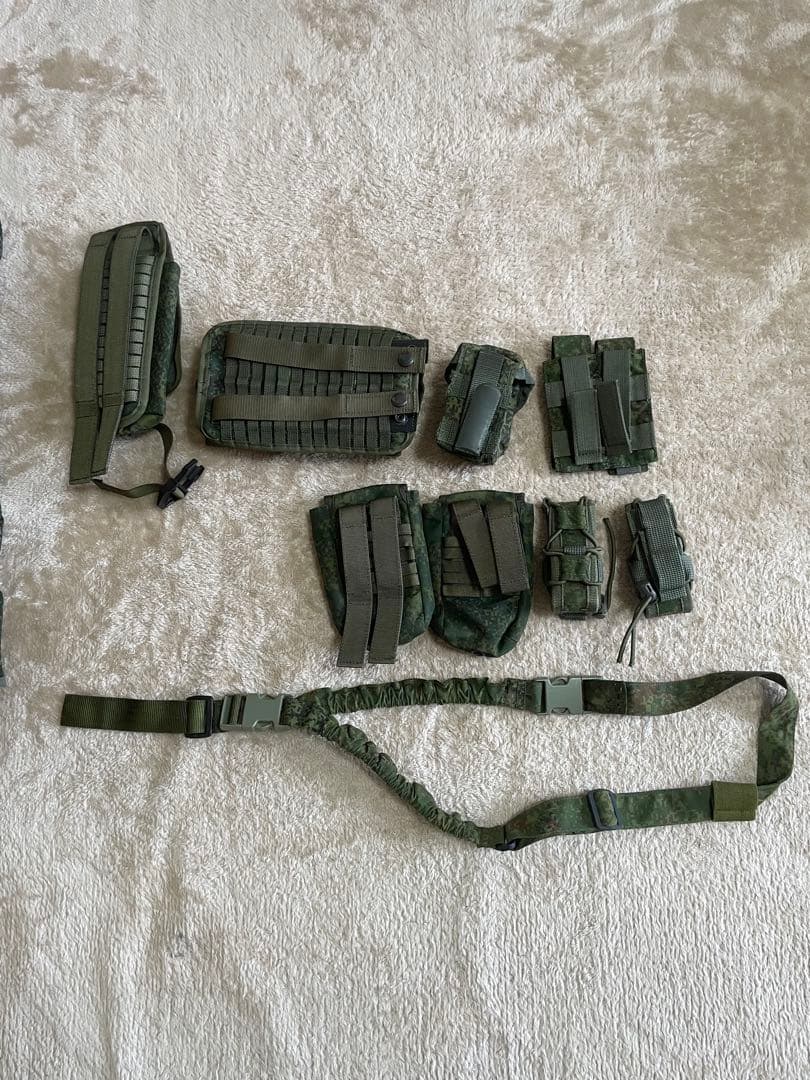 ロシア製実物　デジフロ　ポーチ8点➕スリング　ロシア軍