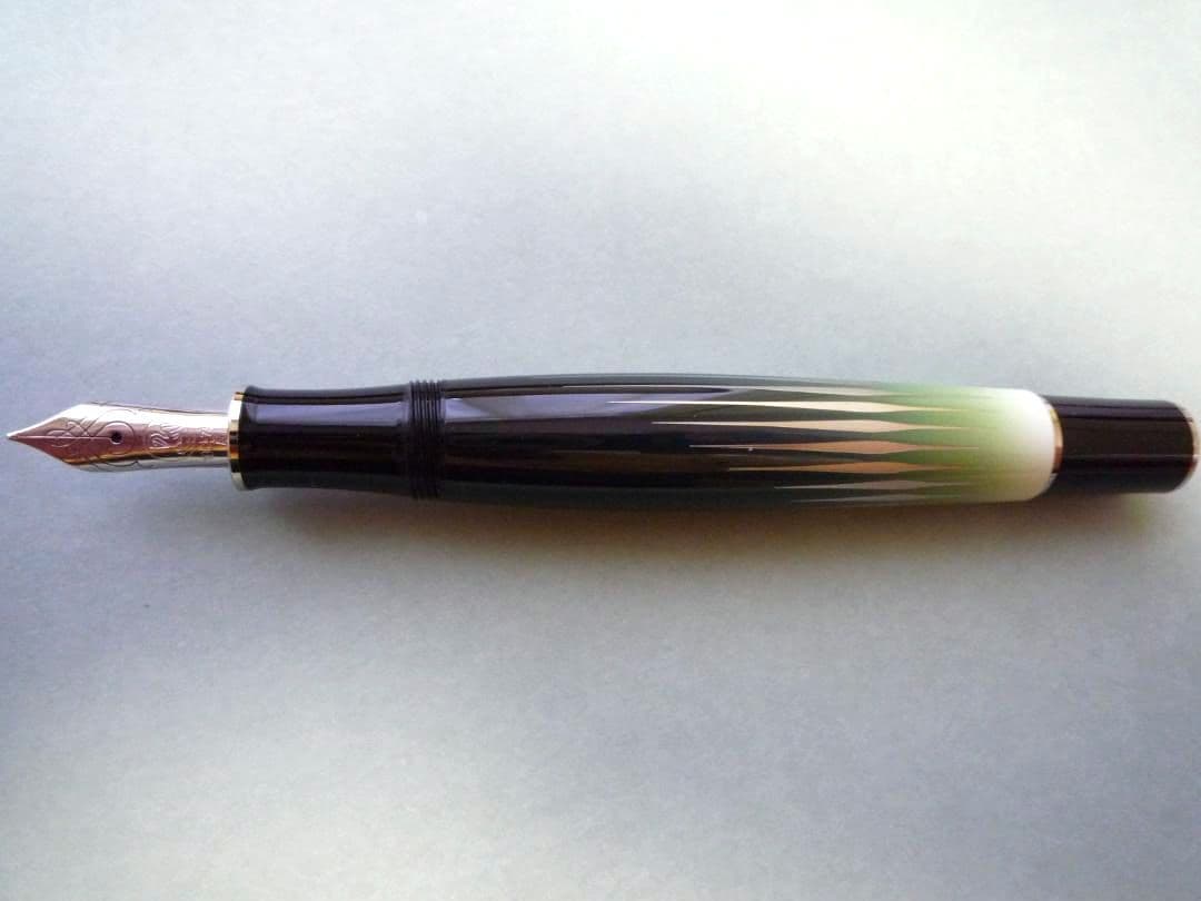 【美品】ペリカン 自然の美観シリーズ M640 ポーラーライト 万年筆（字幅F）