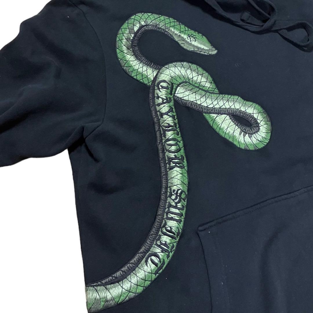 テイラースウィフト着用 Reputation 刺繍 スネーク パーカー テイラー