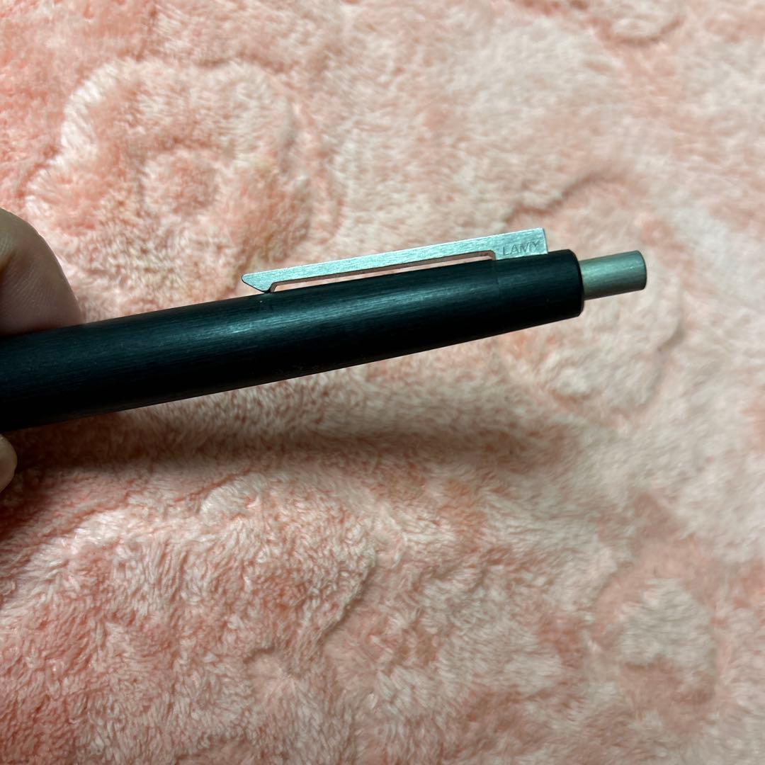 LAMY 黒いシンプルボールペン
