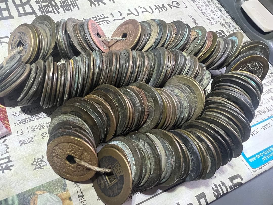 古銭色々／清朝銭 中国古錢 乾隆 康熙福桂 雍正 道光 嘉慶通寶など 約1 キロ