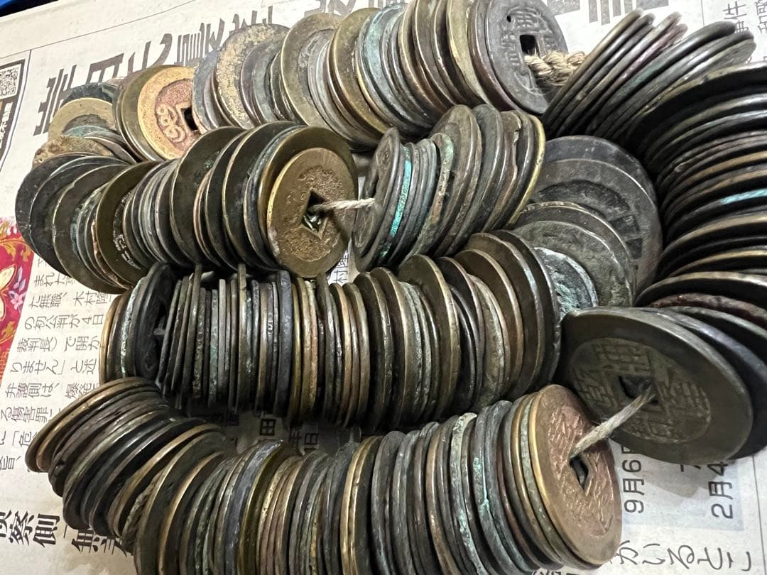 古銭色々／清朝銭 中国古錢 乾隆 康熙福桂 雍正 道光 嘉慶通寶など 約1 キロ