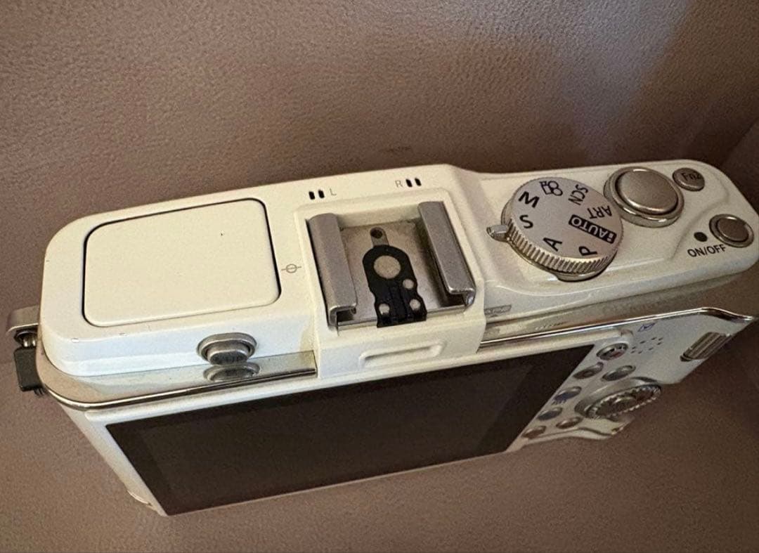 OLYMPUS オリンパス PEN E-P3 ミラーレス一眼