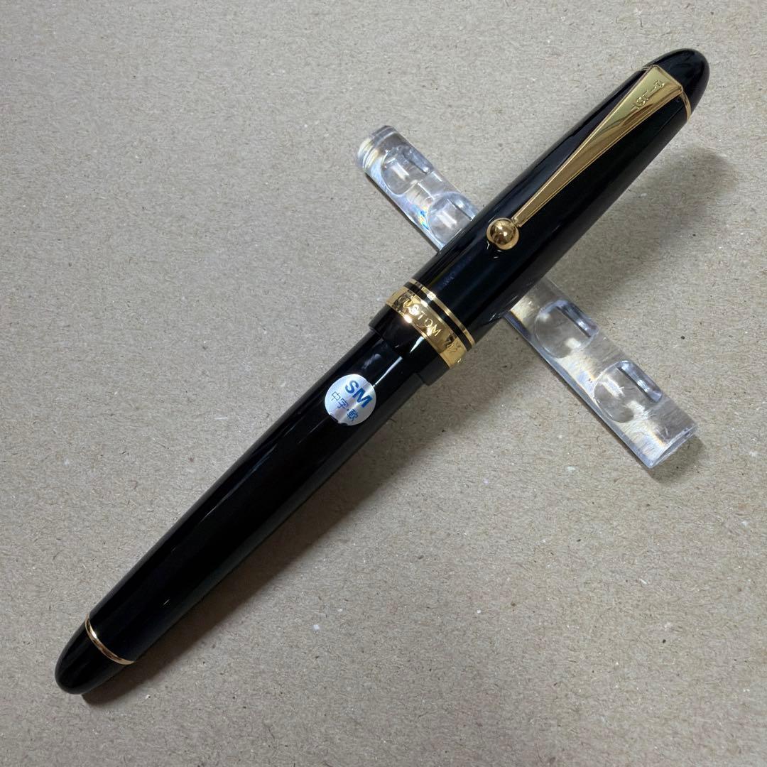 新品 PILOT パイロット Custom カスタム 742 万年筆 SM 黒
