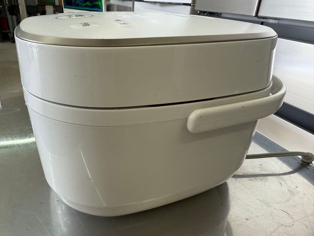 【高年式】2022年式 3合 0.54LSHARP 炊飯器 KS-F5E8-W