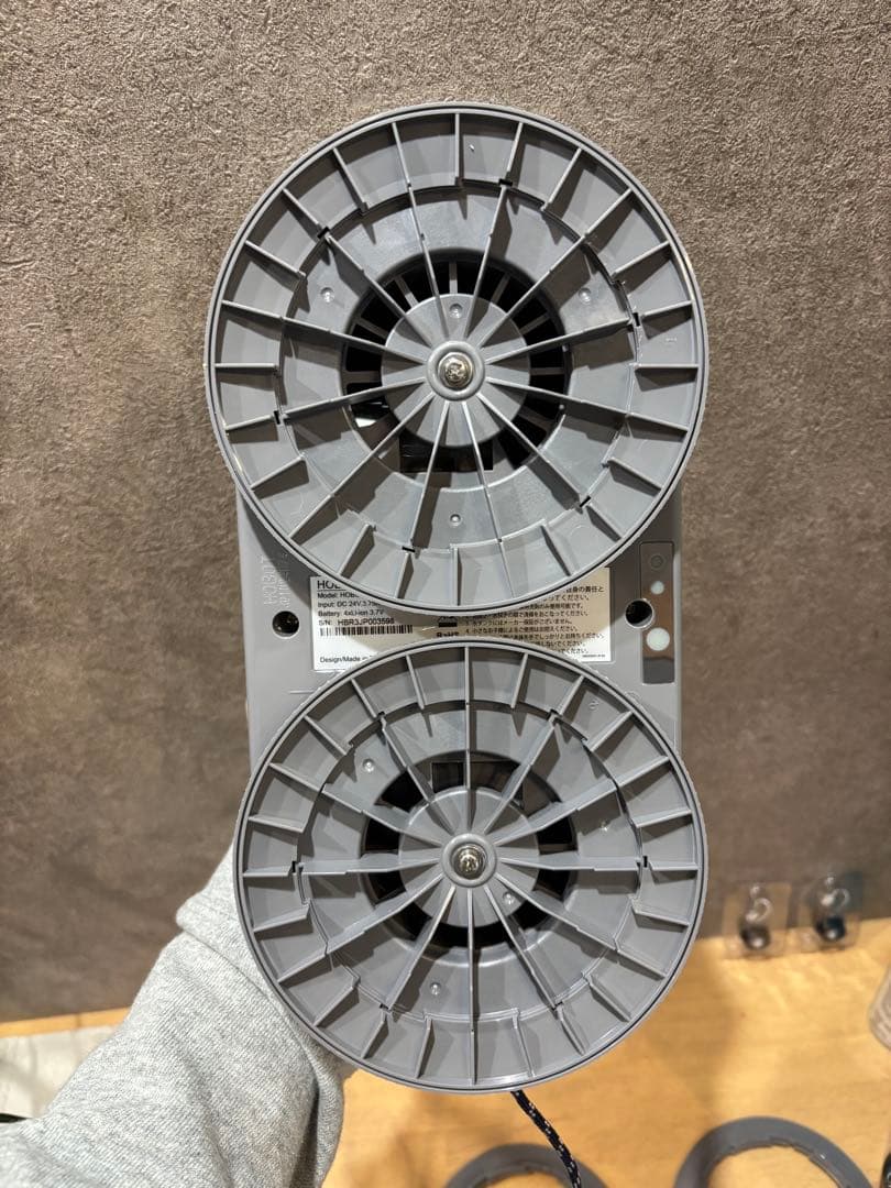 k*n様 HOBOT-R3 ホボット 窓拭きロボット 窓掃除 AI搭載