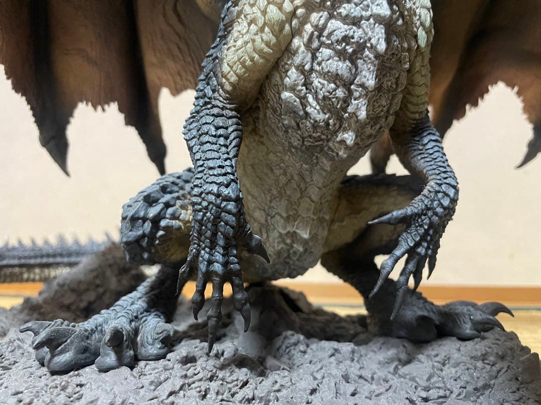 ミラボレアス　モンスターハンター　クリエイターズモデル　フィギュア　モンハン