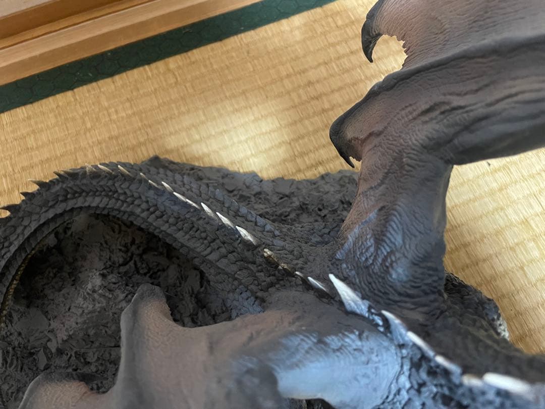 ミラボレアス　モンスターハンター　クリエイターズモデル　フィギュア　モンハン