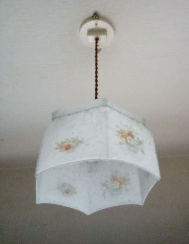 イギリスのガラスシェード 1930年代 マ—ブル模様と花籠