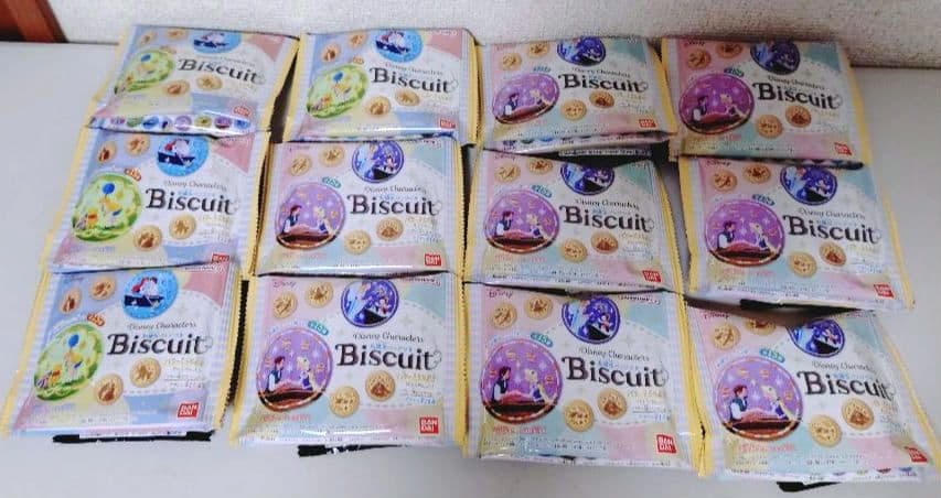 Disney Characters 刺繍缶バッジビスケット　第1弾＆第2弾