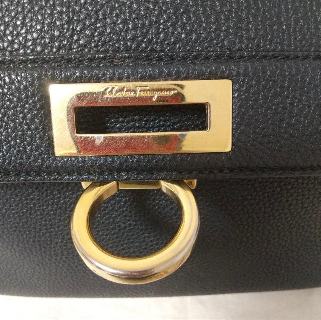 Nao様 Salvatore Ferragamo ソフィア　ブラック