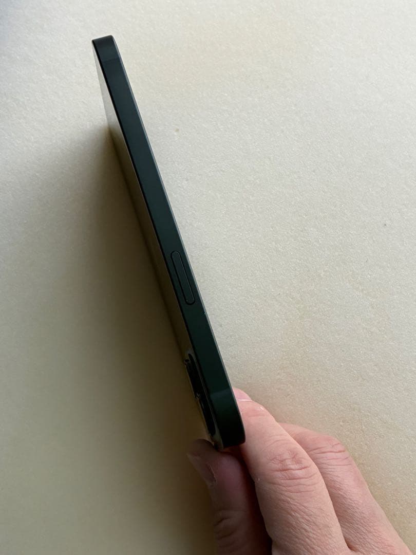 iPhone 13 ミッドナイトグリーン 本体　SIMフリー