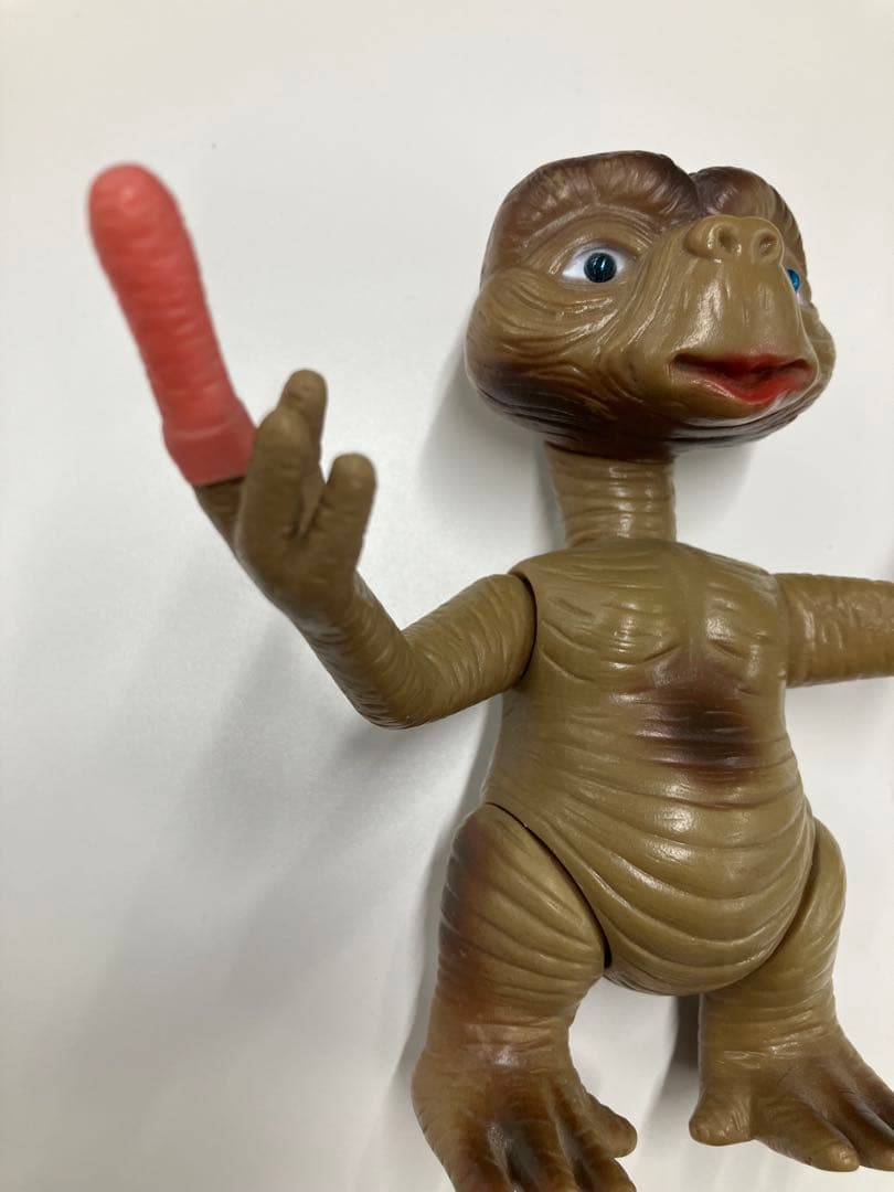 美品　E.T. フィギュア 手動き 赤い指付き