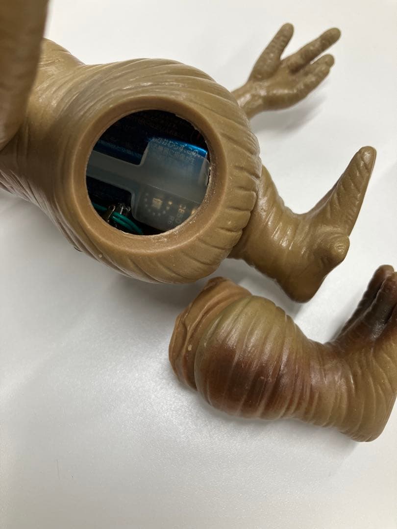 美品　E.T. フィギュア 手動き 赤い指付き