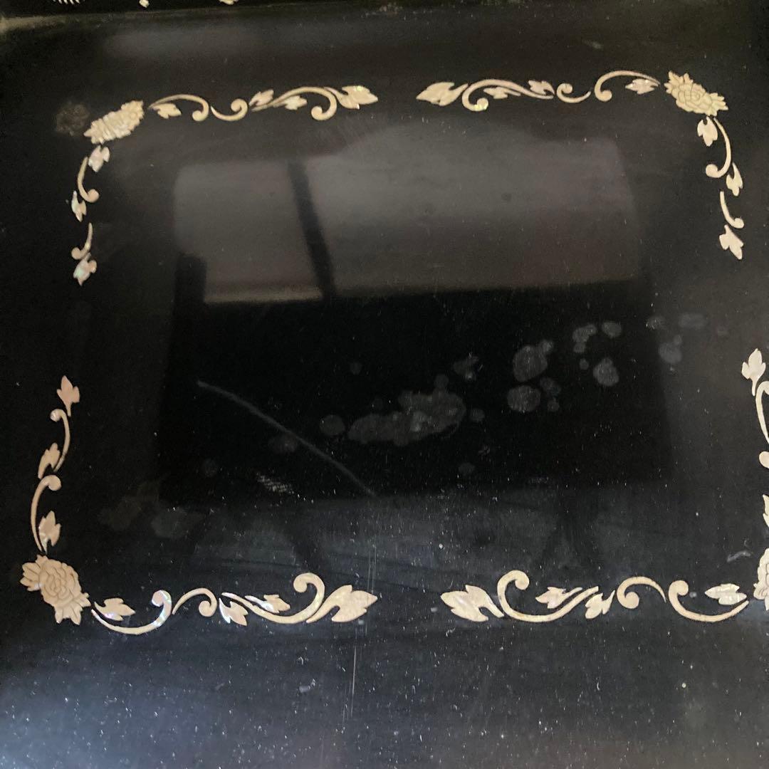 輪島塗　螺鈿細工　飾り棚　茶箪笥　段違い　違棚　黒漆　唐子　高級　和式　アコヤ貝