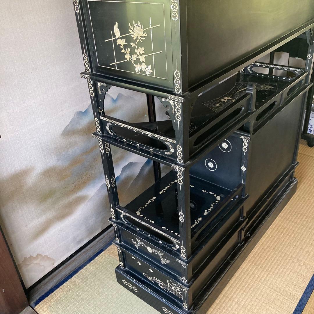 輪島塗　螺鈿細工　飾り棚　茶箪笥　段違い　違棚　黒漆　唐子　高級　和式　アコヤ貝