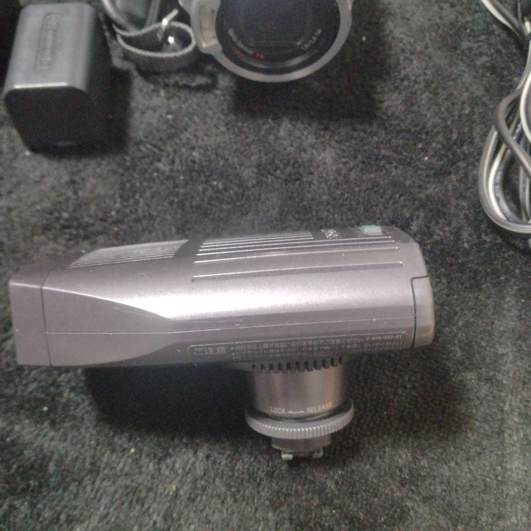 ハンディカム、SONY ビデオカメラ本体 バッテリー3個付き