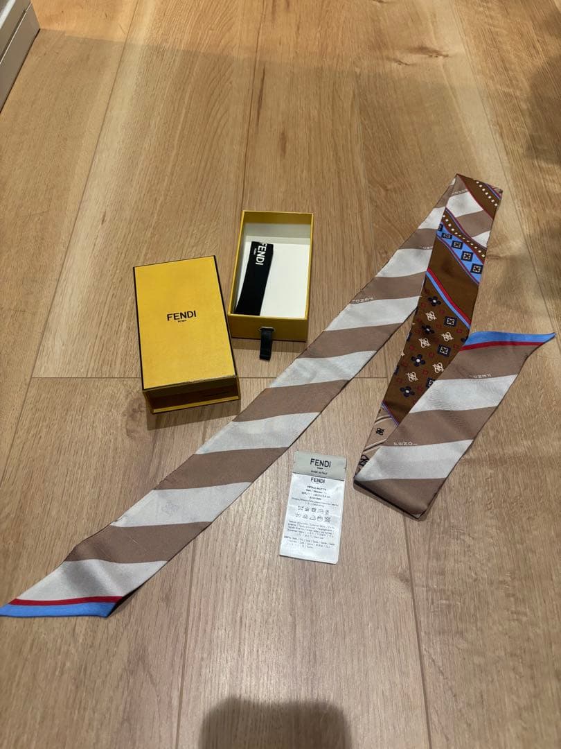 お値下げFENDI フェンディ シルクスカーフ　ラッピー　ツイリー