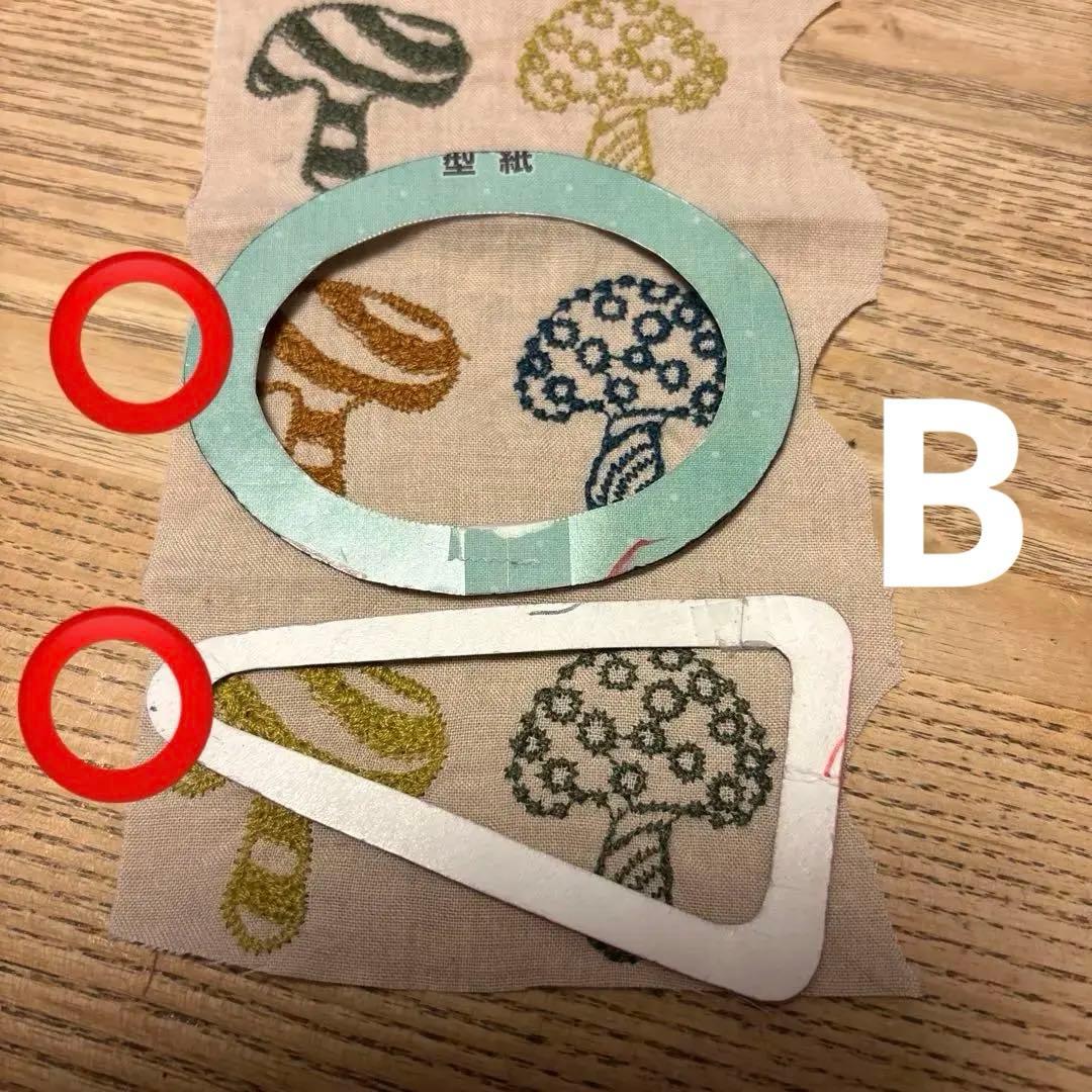 ④4 ミナペルホネン パッチンピン ヘアアクセサリー ハンドメイド