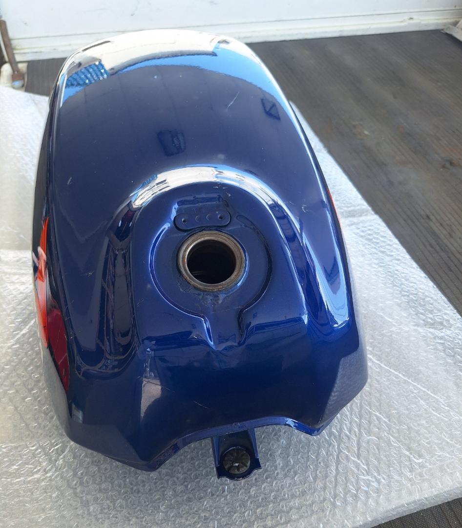 ホンダ VF750F タンク 青/白
