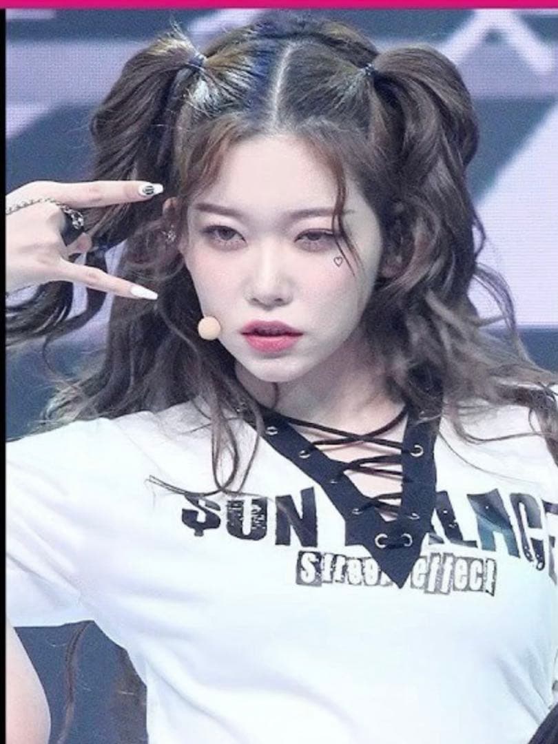 billlie ツキ ポラロイド 直筆 サイン入りチェキ