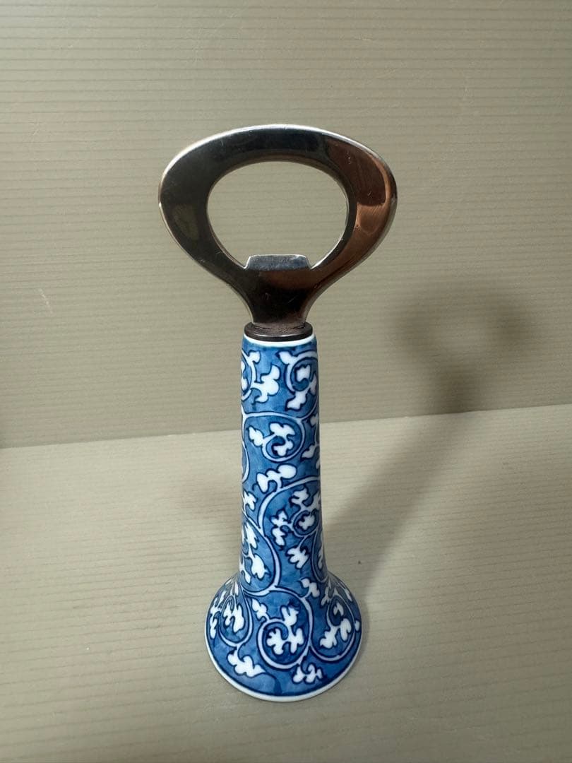 2184 源右衛門 染付唐草絵　栓抜き  未使用