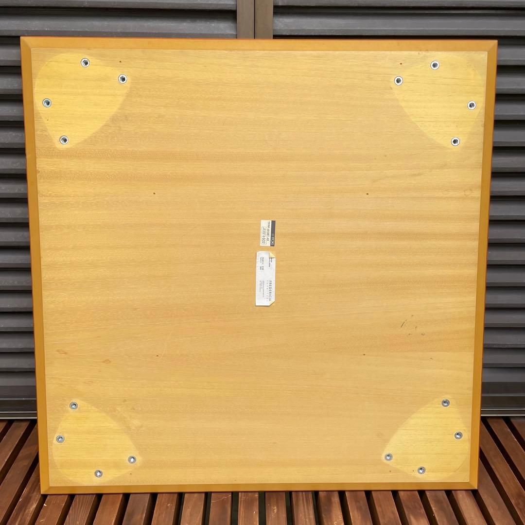 フレデリシア　ナナディツエル　トリニダード・トバゴテーブル小　ウェグナー 北欧