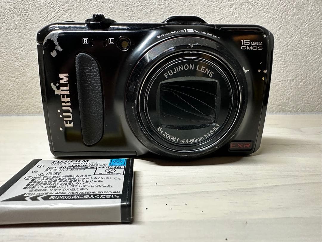 【完動品】Fujifilm FinePix F550EXR ブラック　デジカメ