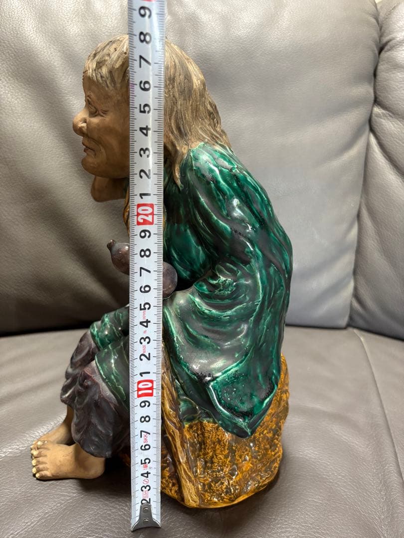 おばあさんとカエル　置物