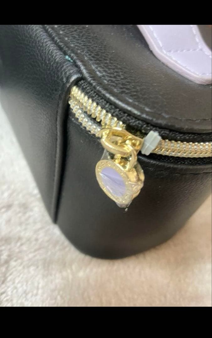 エミレーツ航空ファーストクラス　BVLGARI アメニティ