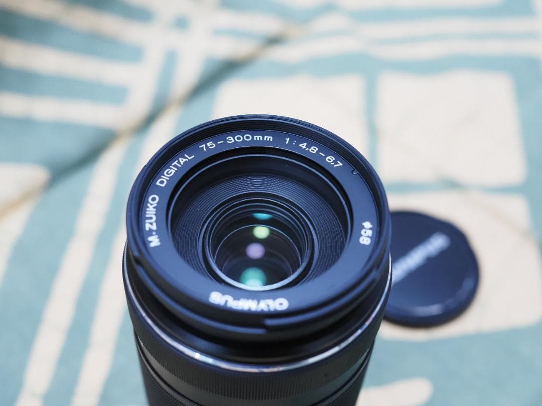 OLYMPUS ED 75-300mm f/4.8-6.7 II ケース類付き