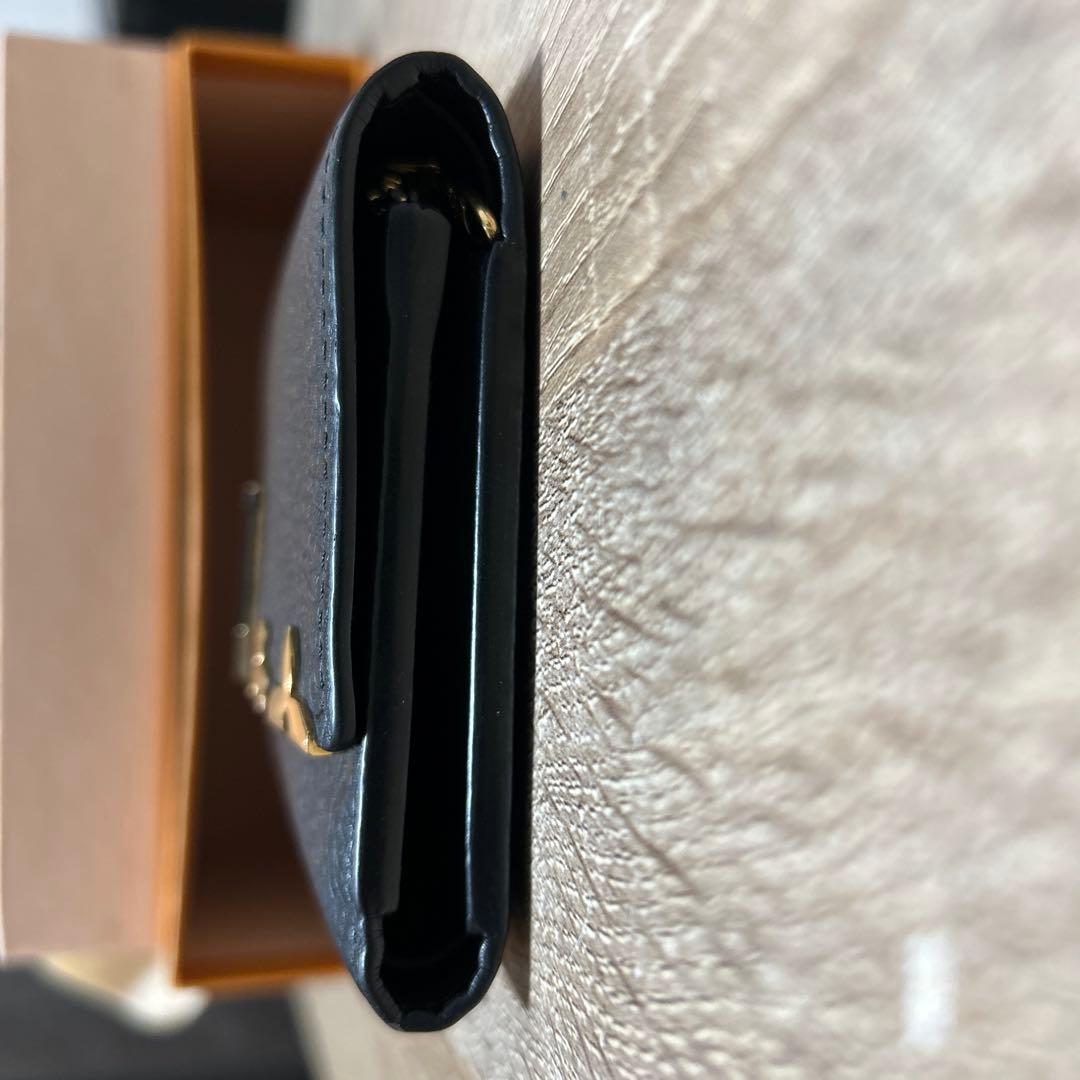 美品　ルイヴィトン　ポルトフォイユカプシーヌコンパクト　財布